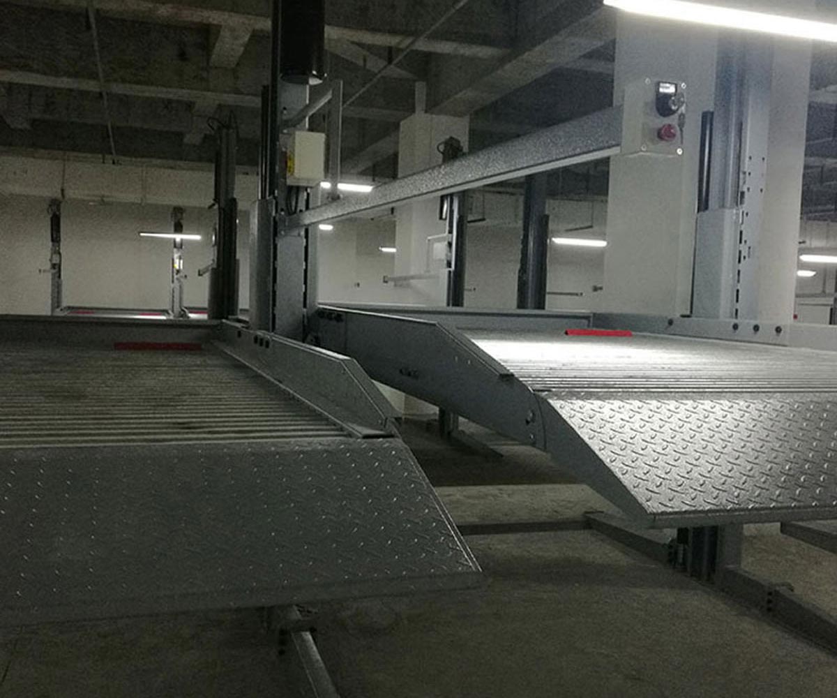 松滋立體車庫與平面停車場對比