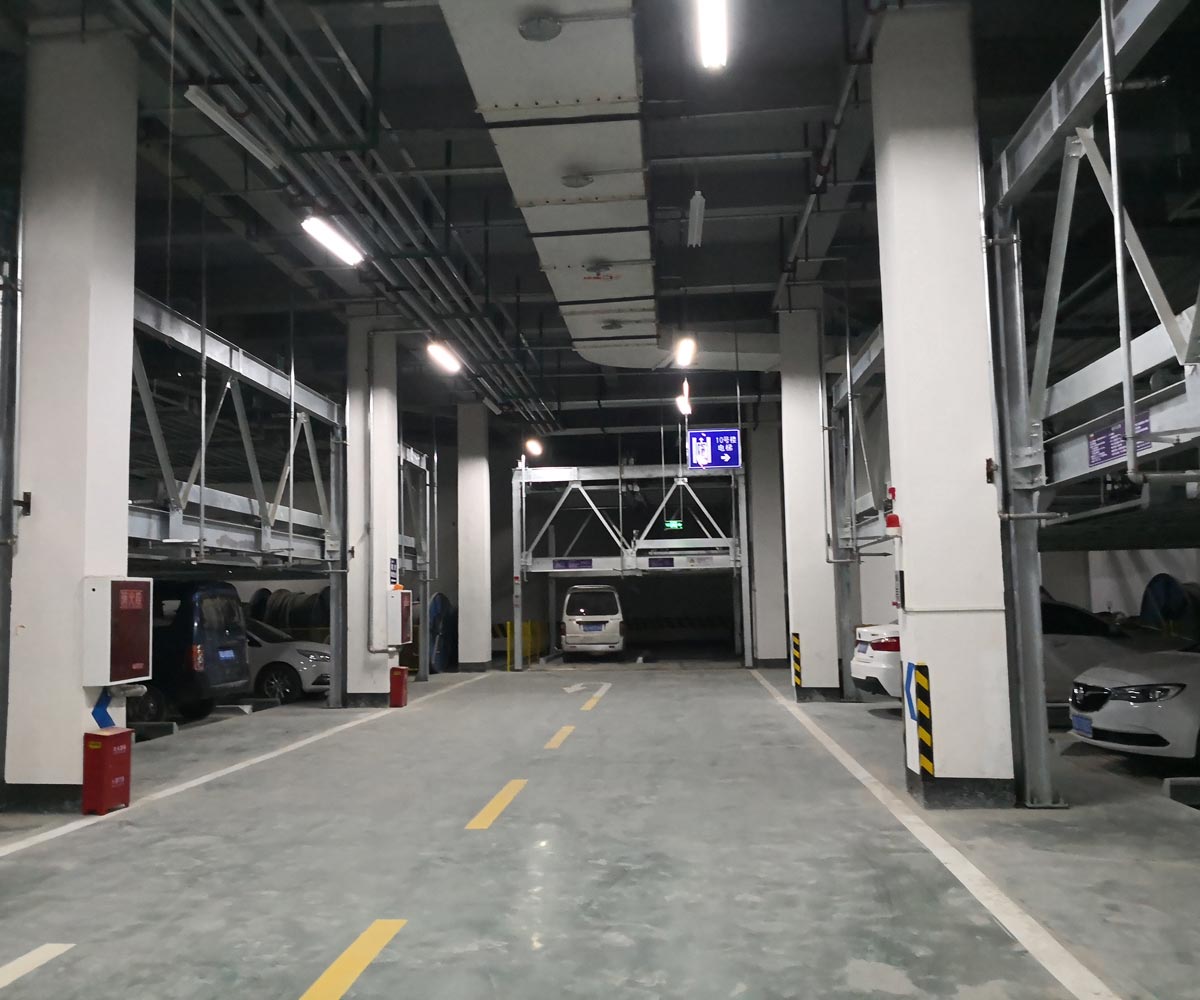 安龍三層升降橫移式機械停車場